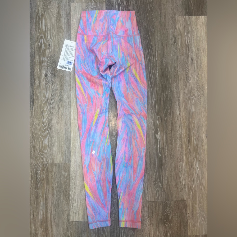 NWT LULULEMON athletica SUMMER Multicolor Swirl Leggings